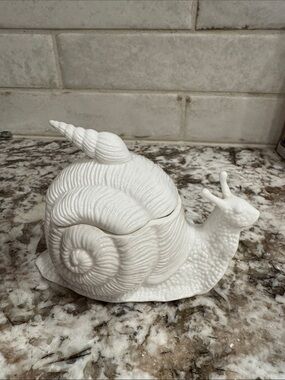 “The Beachcombers” Bone China Snail Decorative Jar - Home Art Ceramics